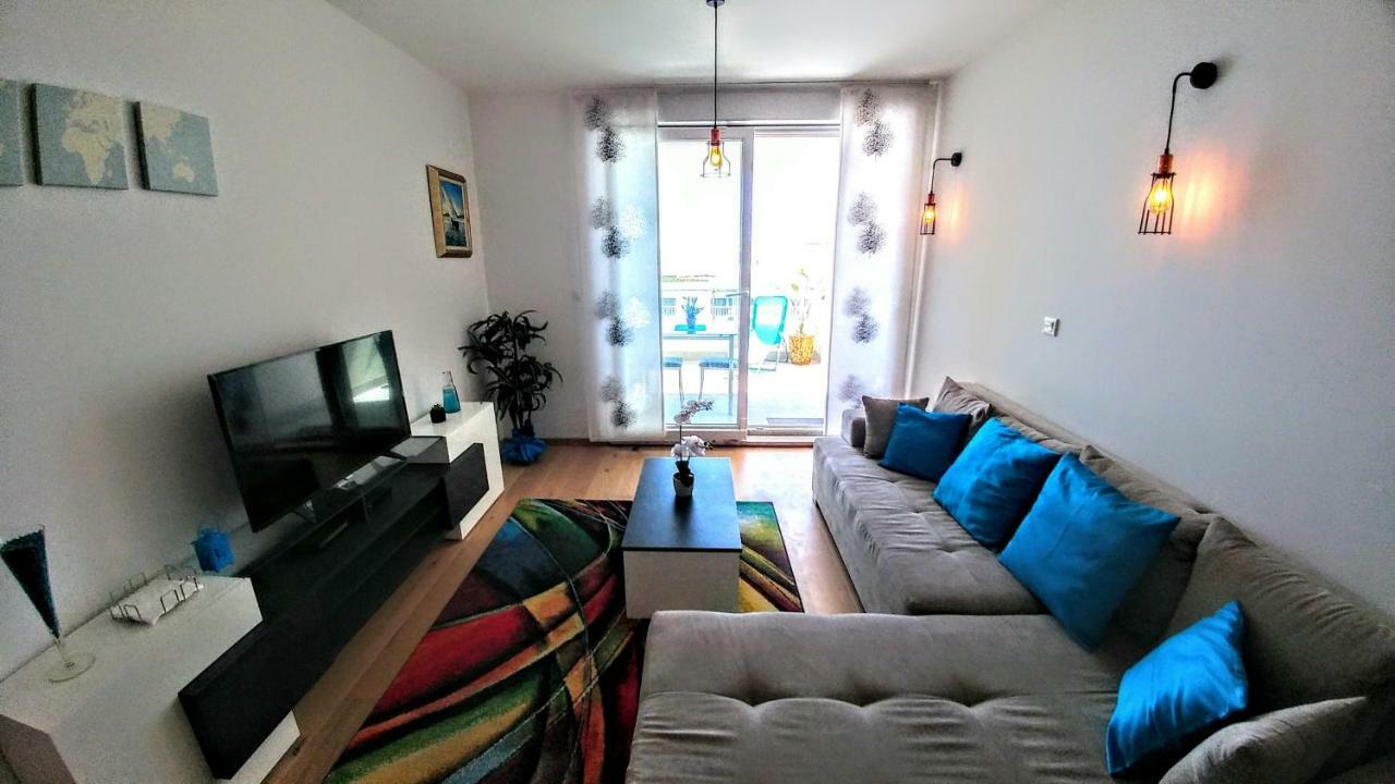 Znjanski Vidici Tonka Split Luaran gambar